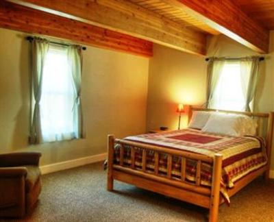 фото отеля Wapiti Lodge