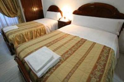 фото отеля Hostal Reconquista Madrid