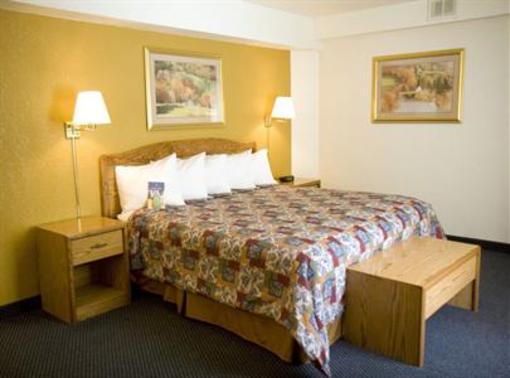 фото отеля Best Western Town & Country Inn Rapid City