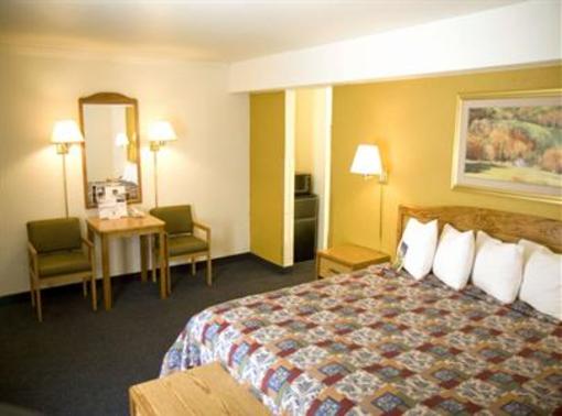 фото отеля Best Western Town & Country Inn Rapid City