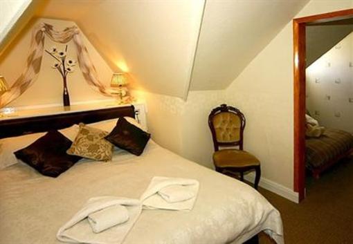 фото отеля Linroy Guest House