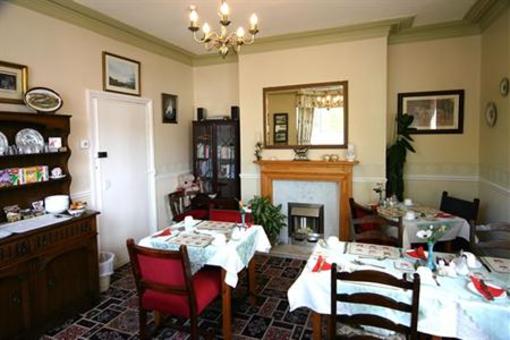 фото отеля Linroy Guest House