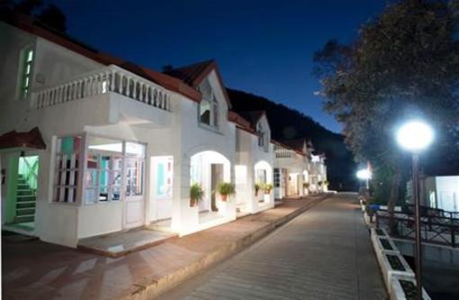 фото отеля Surbee Resorts