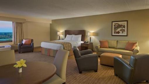 фото отеля DoubleTree Hotel Boston North Shore