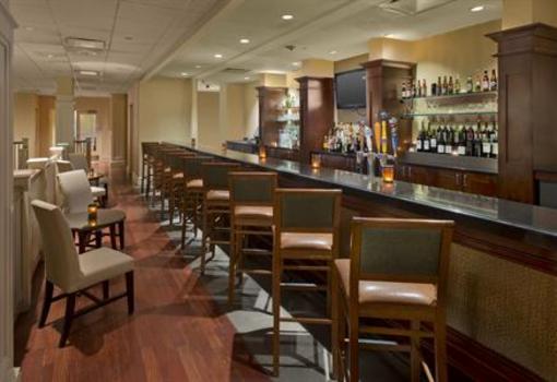 фото отеля DoubleTree Hotel Boston North Shore