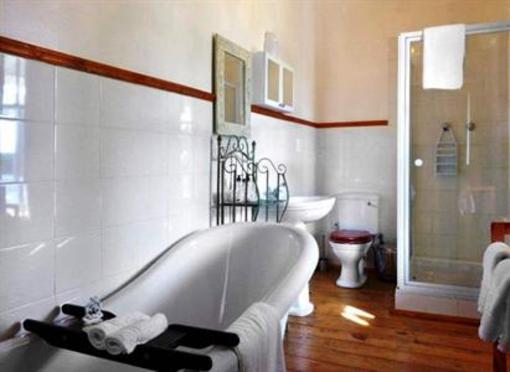 фото отеля Centre Ville Guest House Franschhoek