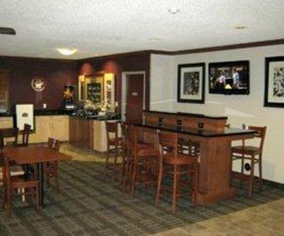 фото отеля Baymont Inn And Suites Denver West Federal Center