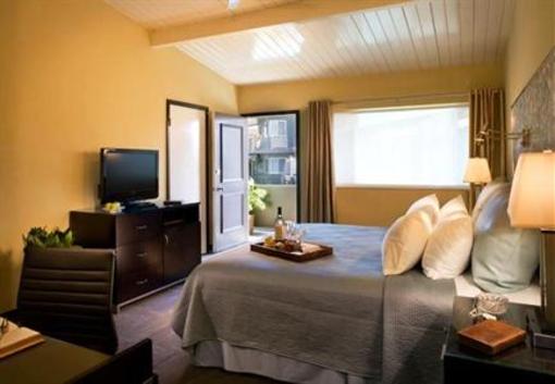 фото отеля Inn At East Beach