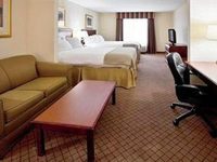 Holiday Inn Express Hotel & Suites North Saint Petersburg