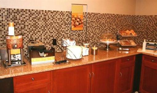 фото отеля Hampton Inn & Suites East Lansing Okemos