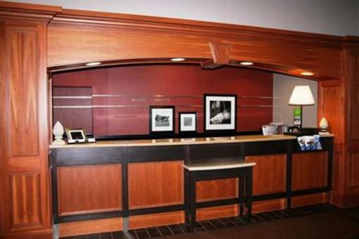 фото отеля Hampton Inn & Suites East Lansing Okemos