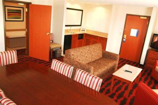 фото отеля Hampton Inn & Suites East Lansing Okemos