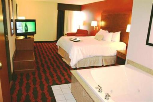 фото отеля Hampton Inn & Suites East Lansing Okemos