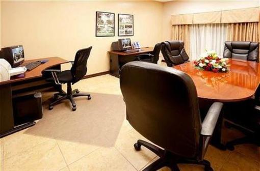 фото отеля Holiday Inn Express Suites Mission-Mcallen Area