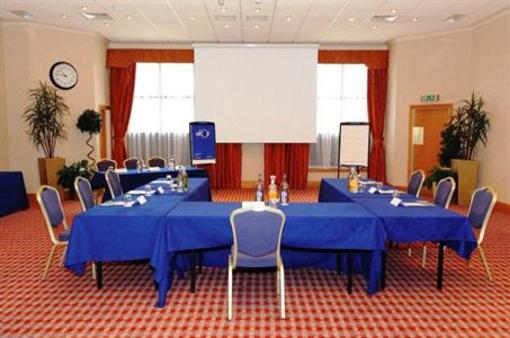 фото отеля BEST WESTERN Forest Hills Hotel