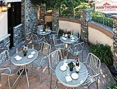 фото отеля Hawthorn Suites by Wyndham Napa Valley