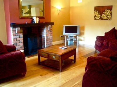 фото отеля Decoy Country Cottages Navan