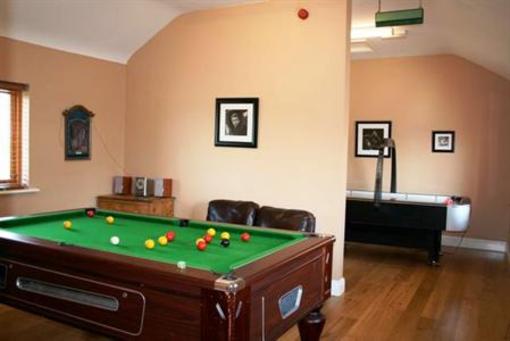 фото отеля Decoy Country Cottages Navan