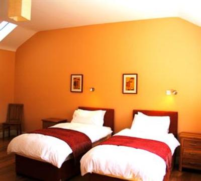 фото отеля Decoy Country Cottages Navan