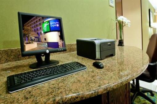 фото отеля Holiday Inn Express Downtown Richmond