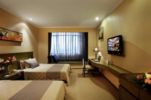 фото отеля Maple Leaf City Hotel