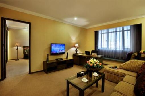 фото отеля Maple Leaf City Hotel