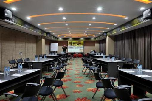 фото отеля Maple Leaf City Hotel