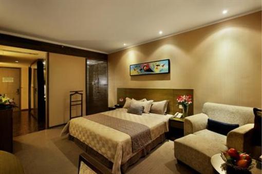 фото отеля Maple Leaf City Hotel