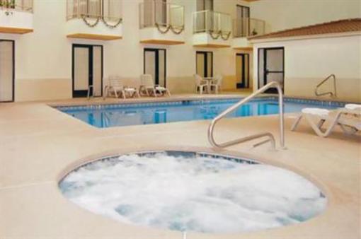 фото отеля Candlewood Suites Albuquerque