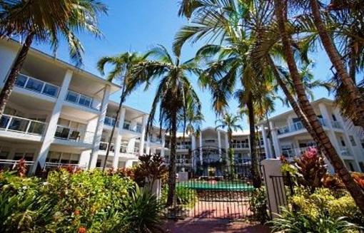 фото отеля Latitude 16 Port Douglas Coral Apartments