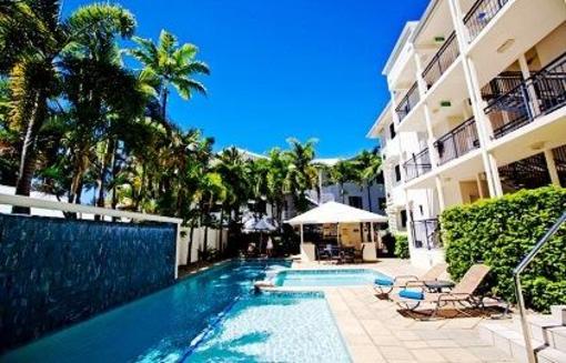 фото отеля Latitude 16 Port Douglas Coral Apartments