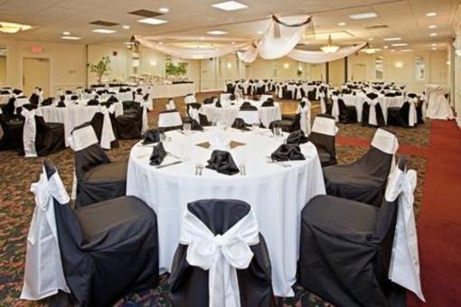 фото отеля Holiday Inn Dayton Northwest