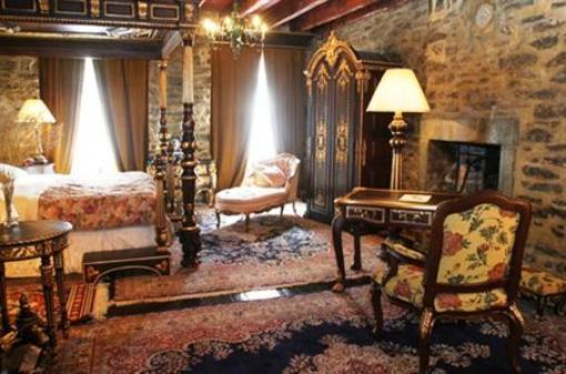 фото отеля Pierre du Calvet Hotel Montreal