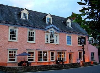фото отеля Dragon Inn Crickhowell