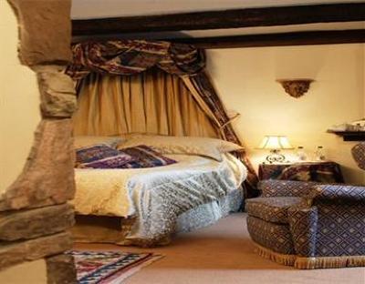 фото отеля Dragon Inn Crickhowell