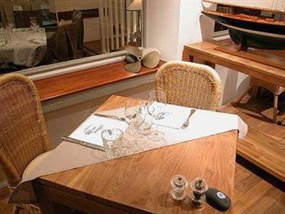 фото отеля Hotel Le Relais Des Iles Coudeville-sur-Mer