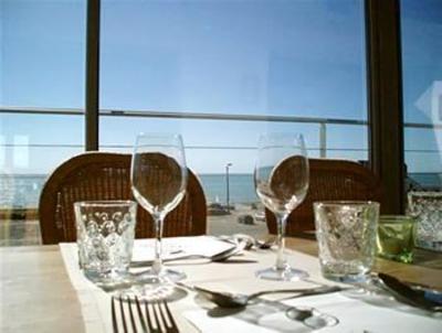 фото отеля Hotel Le Relais Des Iles Coudeville-sur-Mer