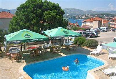 фото отеля Villa Katarina Hotel Okrug Gornji