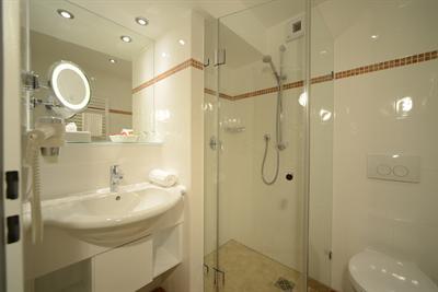 фото отеля Hotel am Badersee