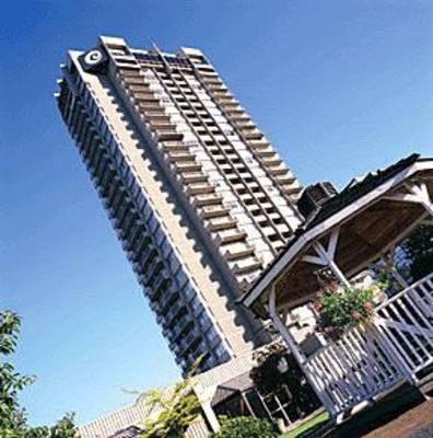 фото отеля Coast Plaza Hotel & Suites