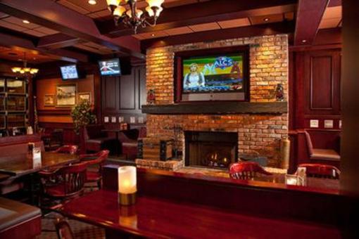 фото отеля Howard Johnson North Burnabys Boutique Hotel