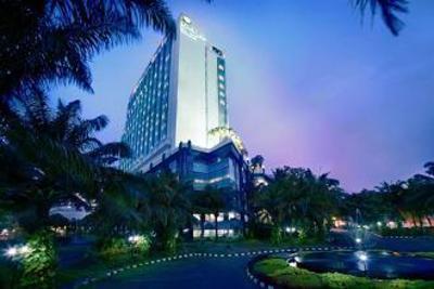 фото отеля Sheraton Media Hotel And Towers