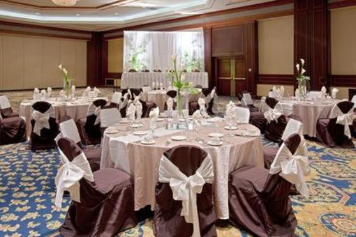 фото отеля Crowne Plaza Springfield