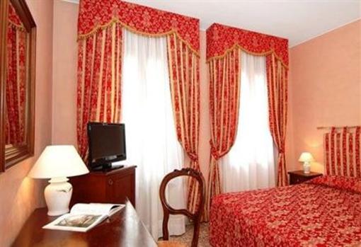 фото отеля Hotel Villa Patriarca