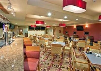 фото отеля Holiday Inn Hotel & Suites Oakland Airport