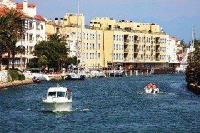 фото отеля Pierre & Vacances Residence - Empuriabrava Marina