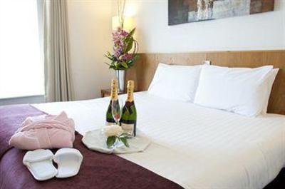 фото отеля Arlington Hotel O'Connell Bridge