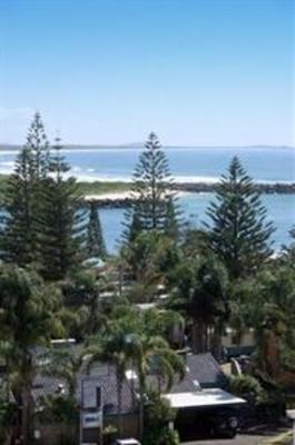 фото отеля Macquarie Waters Hotel & Apartments