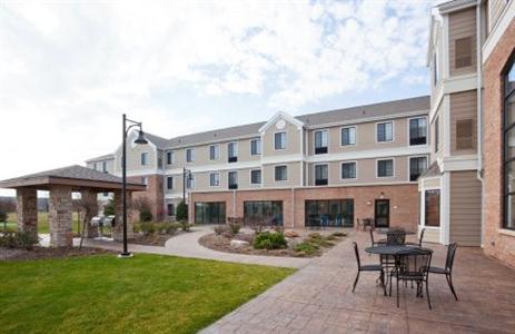 фото отеля Staybridge Suites Milwaukee West Oconomowoc