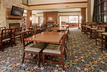 фото отеля Staybridge Suites Milwaukee West Oconomowoc